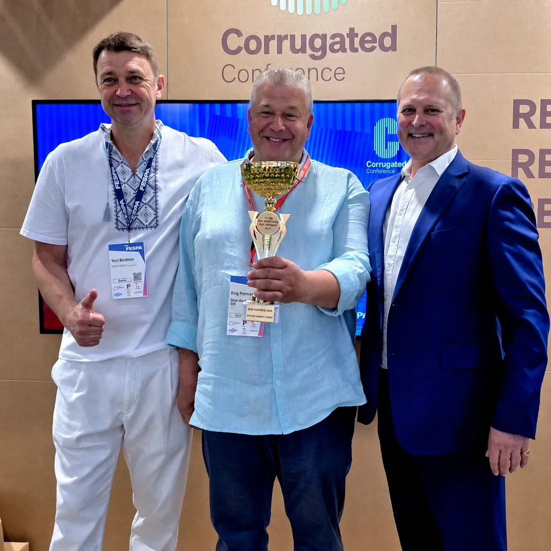 Paper Kite Holding presentation at FESPA Corrugated